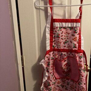 STRAWBERRY SHORTCAKE APRON